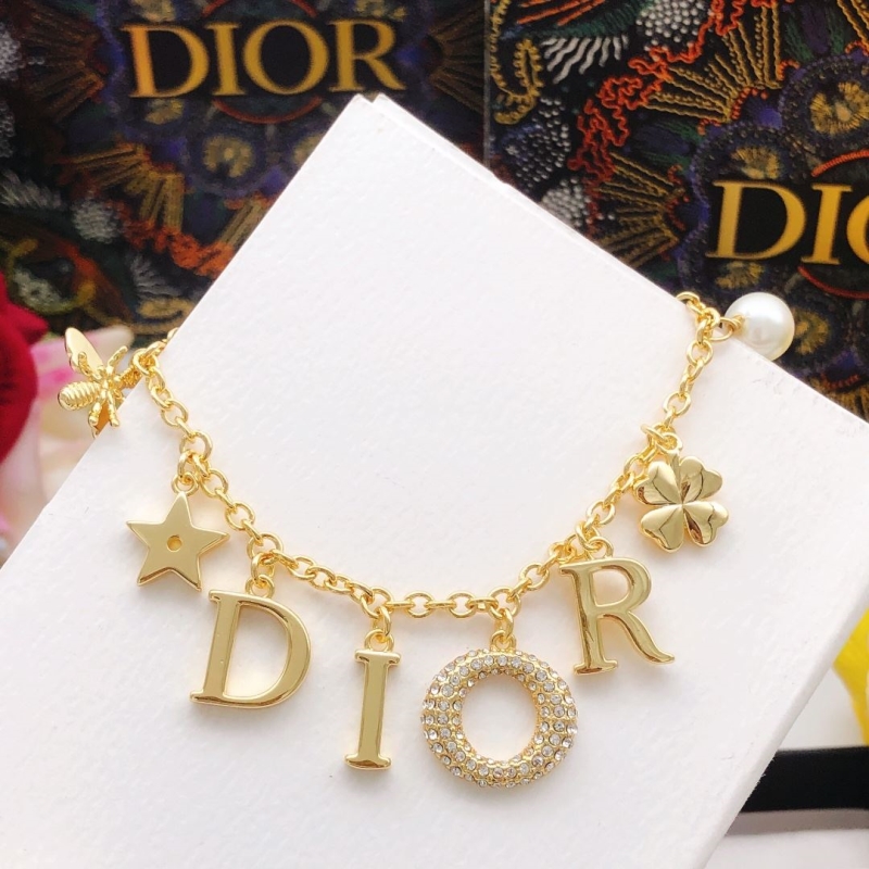 chr1st1an D10r bracelets